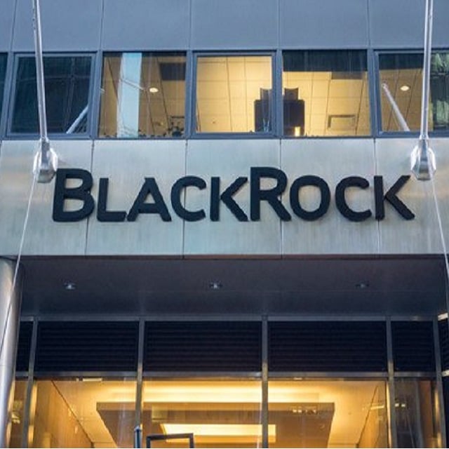 BlackRock's Bitcoin ETF Drives More Revenue Than Its S&P 500 Fund